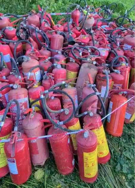  Sassari | 350 estintori abbandonati per strada, due denunciati