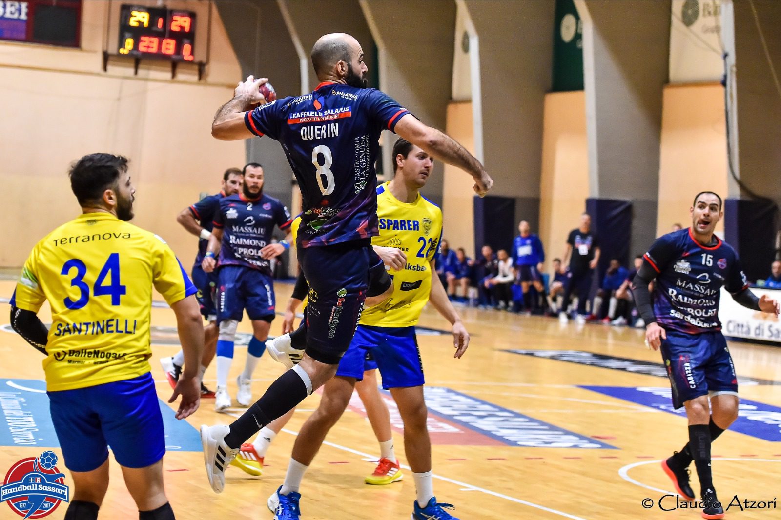 Tutto pronto al PalaSantoru per il big match tra Raimond Handball Sassari e Junior Fasano