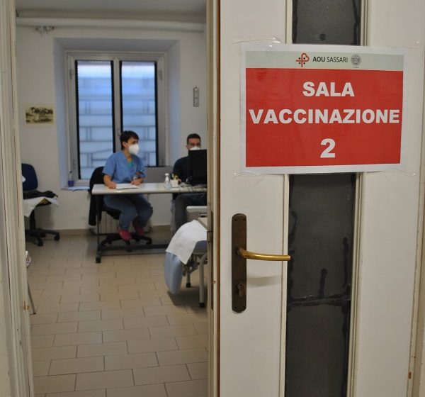  Aou Sassari – Al via la quarta dose per gli over 60 e i fragili over 12