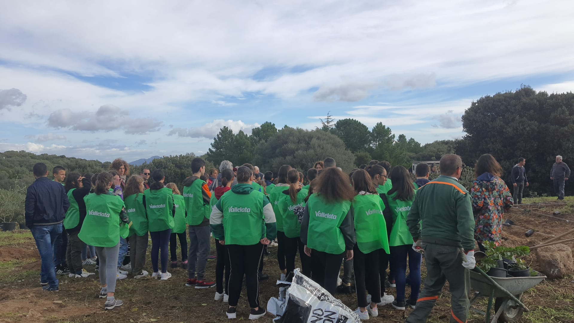 Telti "Insieme piantiamo alberi"