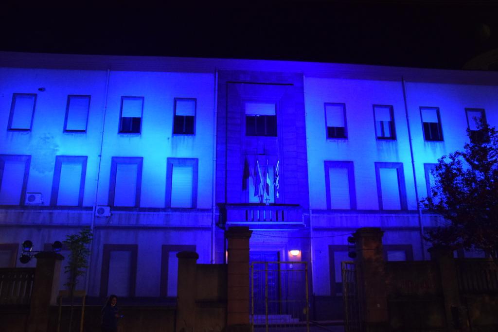 Autismo - L'ospedale di Sassari il 2 aprile sarà illuminato di blu