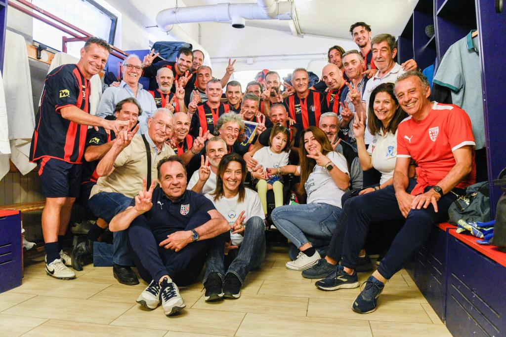 Sassari - Nazionale Vip Sport e Vecchie Glorie Torres, la solidarietà che fa gol