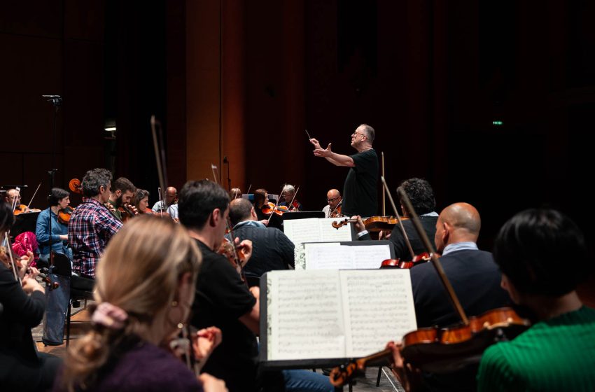  Sassari – Stagione sinfonica De Carolis, l’Orchestra sul palco col maestro Alexander Lonquich