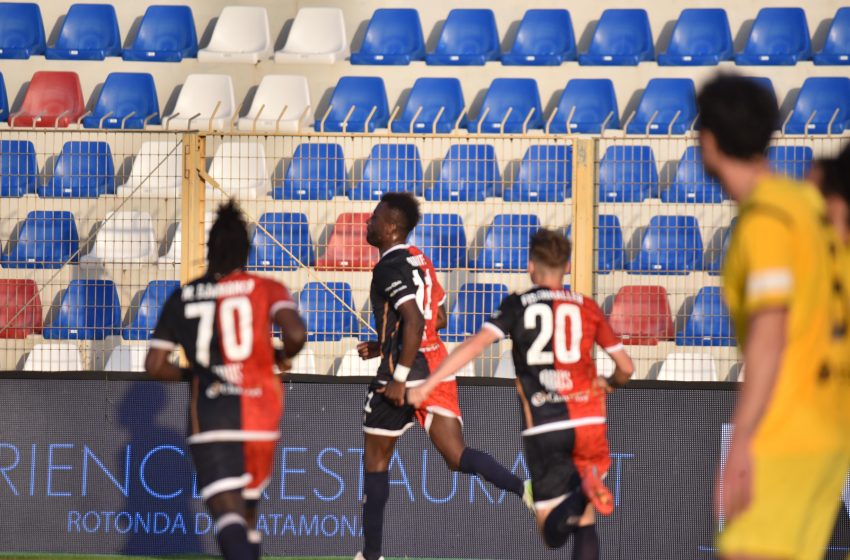  Calcio Serie C, girone B – Al Vanni Sanna è 3-0 Torres. Pianese KO e una magia di Scotto nel recupero!