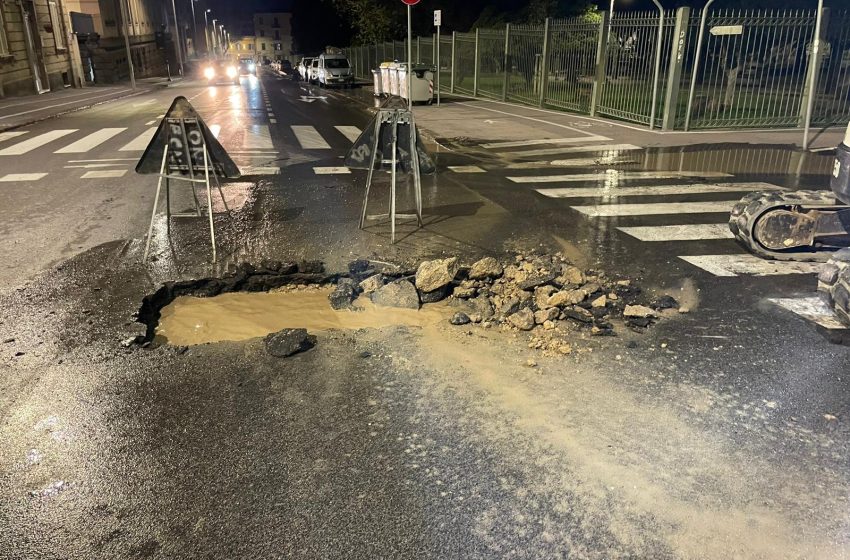  Sassari – Scoppia la condotta della rete idrica in viale Mancini